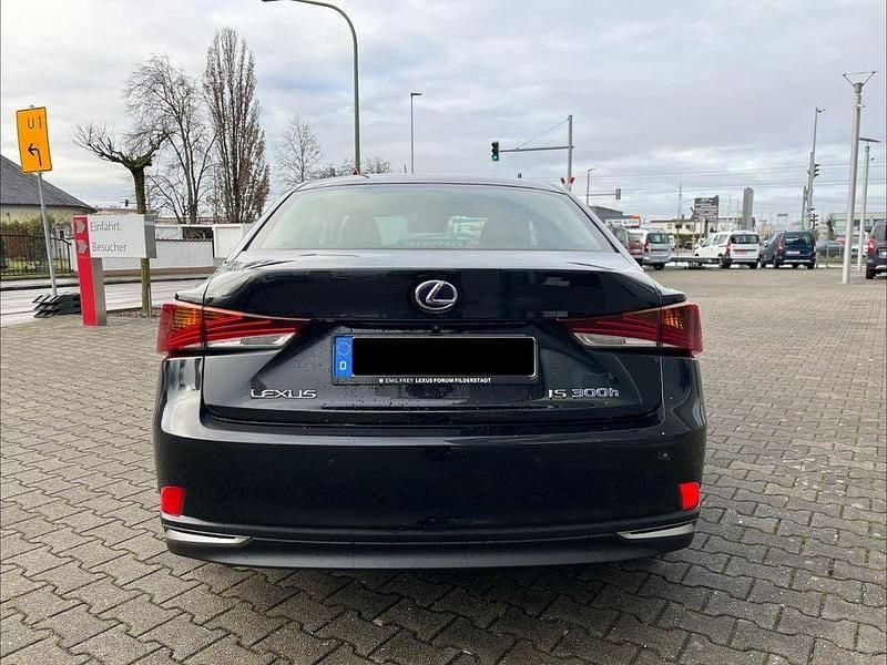 Gebraucht Lexus IS300h 223 PS (164 kW) 2019 Schwarz Limousine