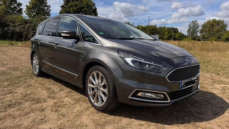 Schwarz Gebraucht 2019 Ford S-MAX Vignale Van / Kleinbus | 25.500 € (Fairer Preis) - Bild 1/4