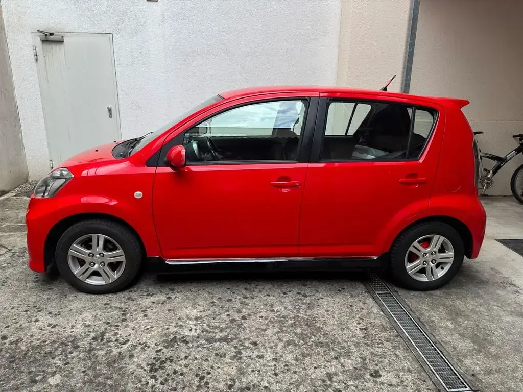 Gebraucht Daihatsu Sirion 91 PS (66 kW) 2007 Rot Kleinwagen