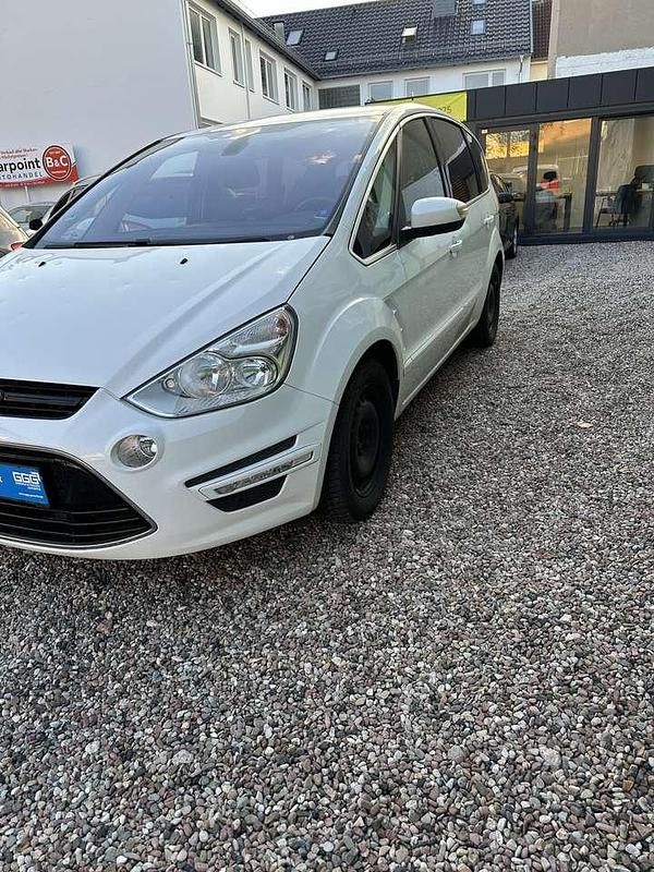 Second-hand Ford S-MAX Titanium 203 CP (149 kW) 2013 Alb Monovolum
