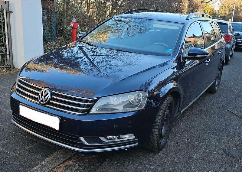 Gebraucht VW Passat Comfortline 136 PS (100 kW) 2011 Blau Kombi