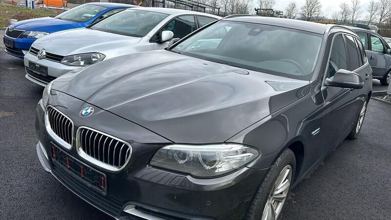 Braun Gebraucht 2014 BMW 520 Performance Kombi | 7.390 € (Superpreis) - Bild 1/4