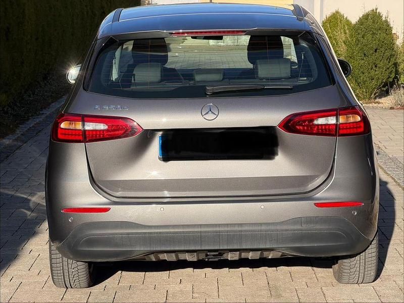Gebraucht Mercedes B250 218 PS (160 kW) 2021 Grau Kleinwagen
