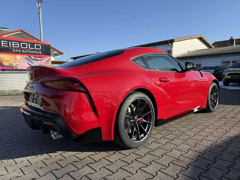 Neu Toyota Supra 340 PS (250 kW) 2026 A61 crimson red Coupé