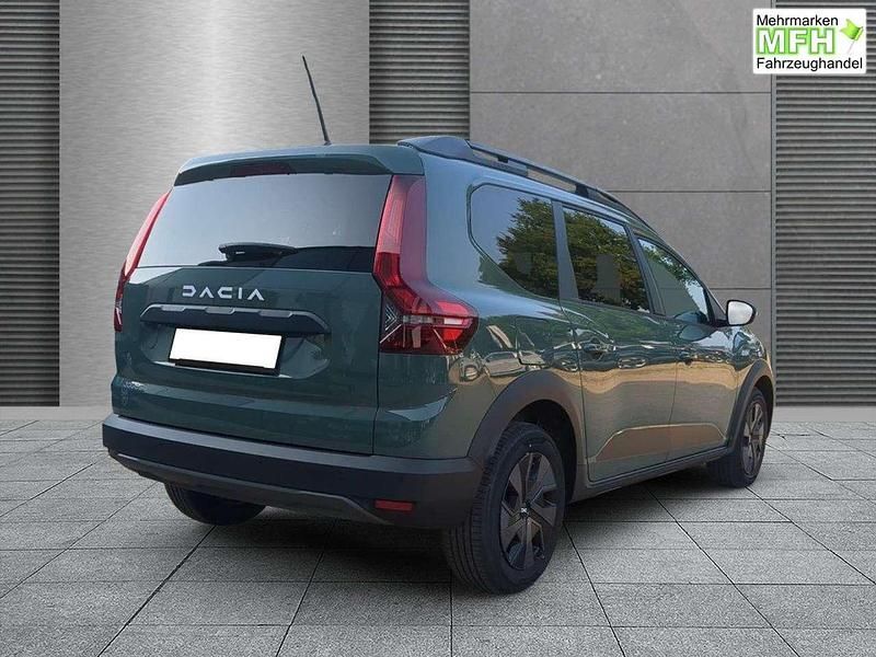 Neu Dacia Jogger Expression 110 PS (80 kW) 2025 Safarigrüngrau Van / Kleinbus