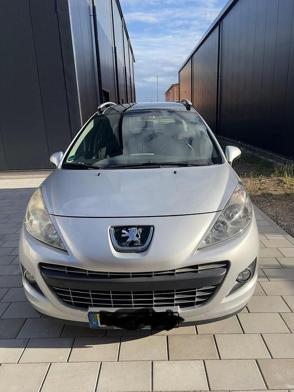 Silber Gebraucht 2011 Peugeot 207 Kombi | 1.900 € (Fairer Preis) - Bild 1/4