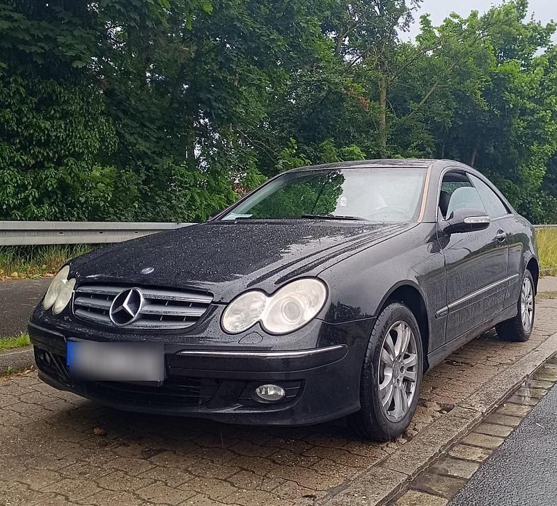 Schwarz Gebraucht 2006 Mercedes CLK200 Coupé | 5.499 € (Fairer Preis) - Bild 1/4