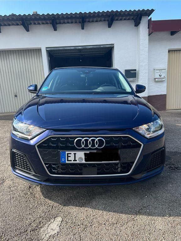 Gebraucht Audi A1 Sportback 95 PS (69 kW) 2024 Blau Kleinwagen