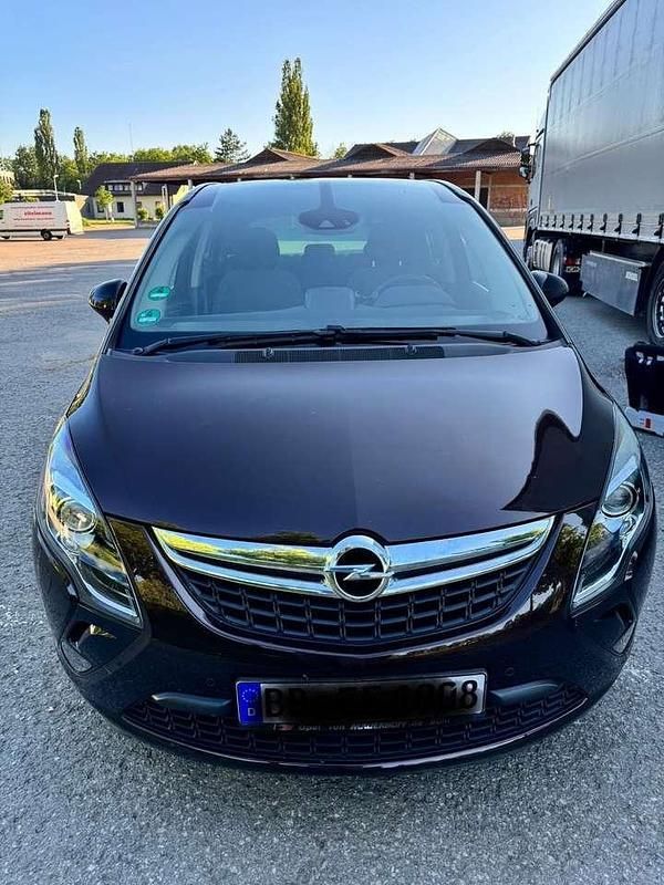 Gebraucht 2013 Opel Zafira Tourer Innovation Van / Kleinbus | 10.499 € (Fairer Preis) - Bild 1/4