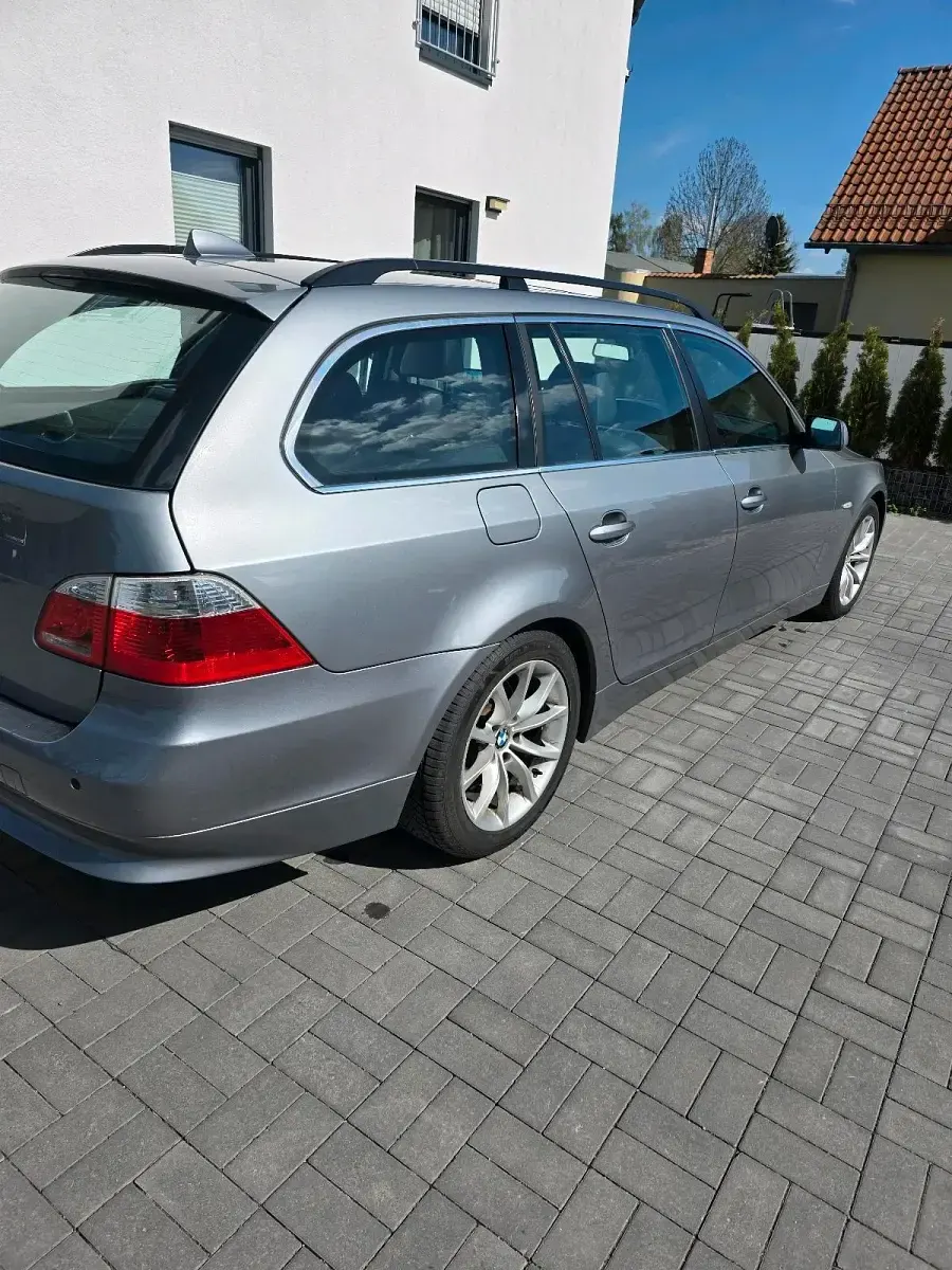 Gebraucht BMW 525 192 PS (141 kW) 2004 Grau Kombi