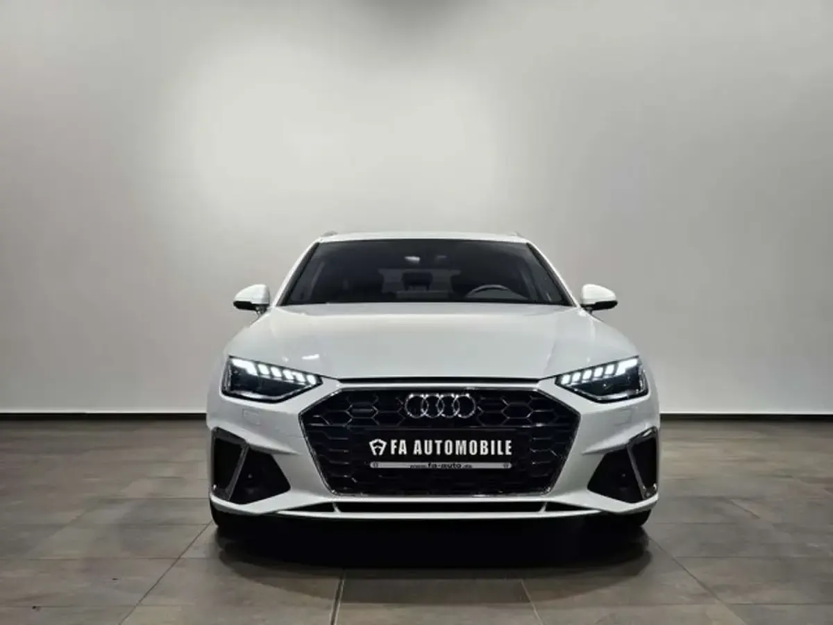 Gebraucht Audi A4 S-Line 204 PS (150 kW) 2023 Gletscherweiß metallic (metallic) Kombi
