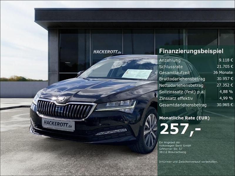 Weiss Gebraucht 2024 Skoda Superb Ambition Kombi | 36.470 € (Guter Preis) - Bild 1/4