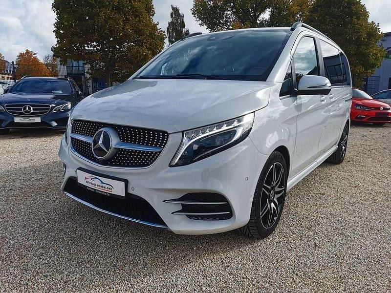 Weiß Gebraucht 2019 Mercedes V300 AMG Van / Kleinbus | 41.380 € - Bild 1/4