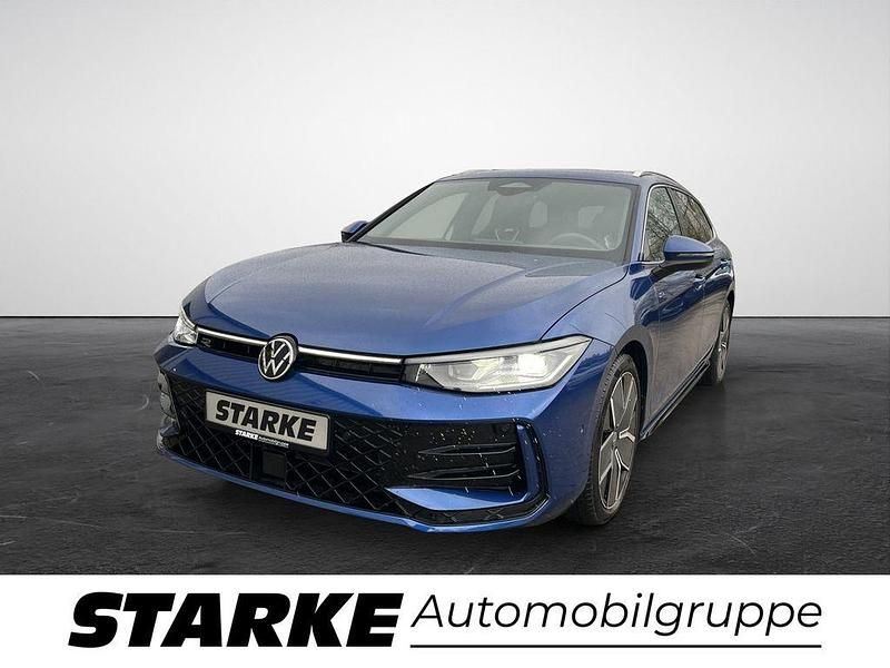 Blau Gebraucht 2025 VW Passat R-line Kombi | 36.940 € (Fairer Preis) - Bild 1/3