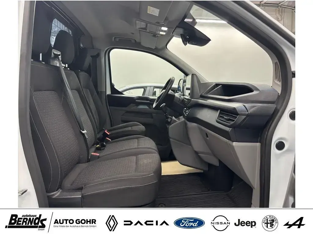 Gebraucht Ford Transit Custom Basis 136 PS (100 kW) 2024 Frozen white Pickup