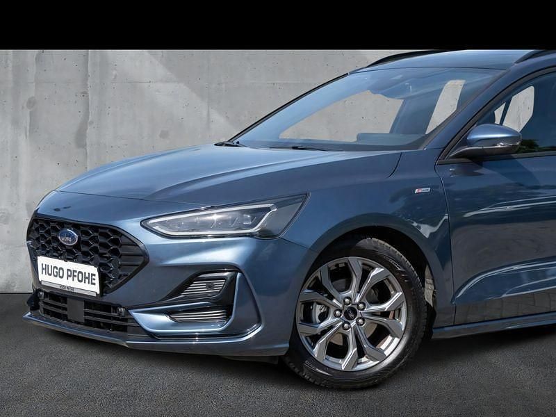 Blau Gebraucht 2024 Ford Focus Kombi | 29.549 € (Fairer Preis) - Bild 1/4