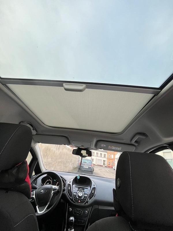 Gebraucht Ford B-MAX SYNC Edition 95 PS (69 kW) 2015 Schwarz Van / Kleinbus