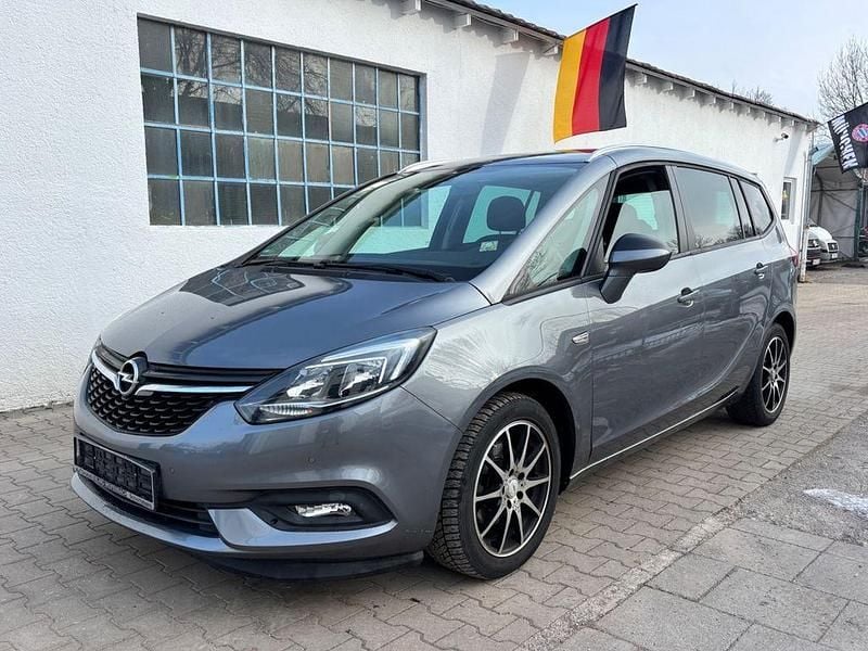 Grau Gebraucht 2018 Opel Zafira Tourer Van / Kleinbus | 7.300 € (Guter Preis) - Bild 1/4