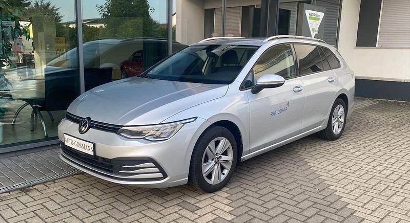 Silber Gebraucht 2021 VW Golf VIII Kombi | 14.585 € (Guter Preis) - Bild 1/4