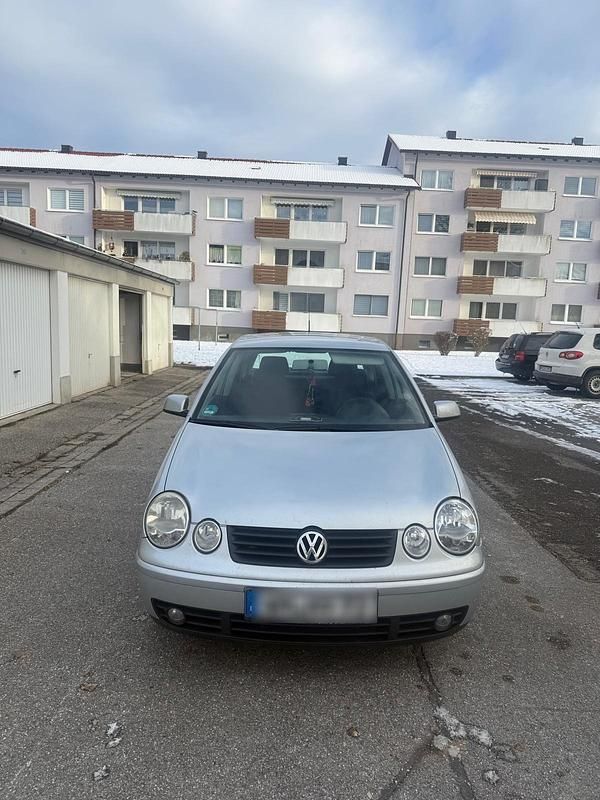 Silber Gebraucht 2002 VW Polo Kleinwagen | 2.000 € (Etwas zu teuer) - Bild 1/4