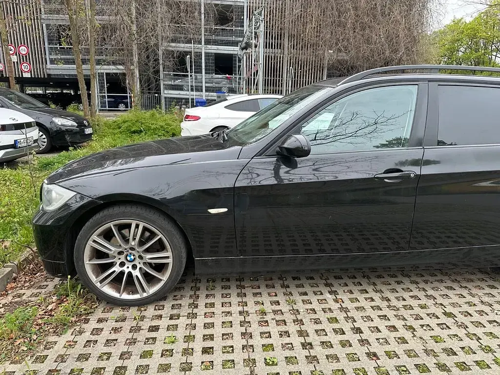 Gebraucht BMW 320 170 PS (125 kW) 2007 Schwarz Kombi