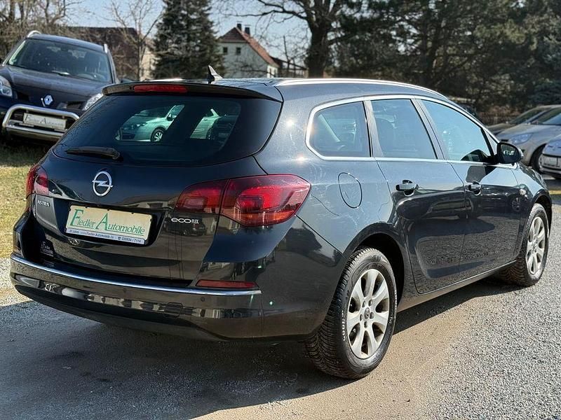 Gebraucht Opel Astra Exklusiv 136 PS (100 kW) 2015 Schwarz Kombi