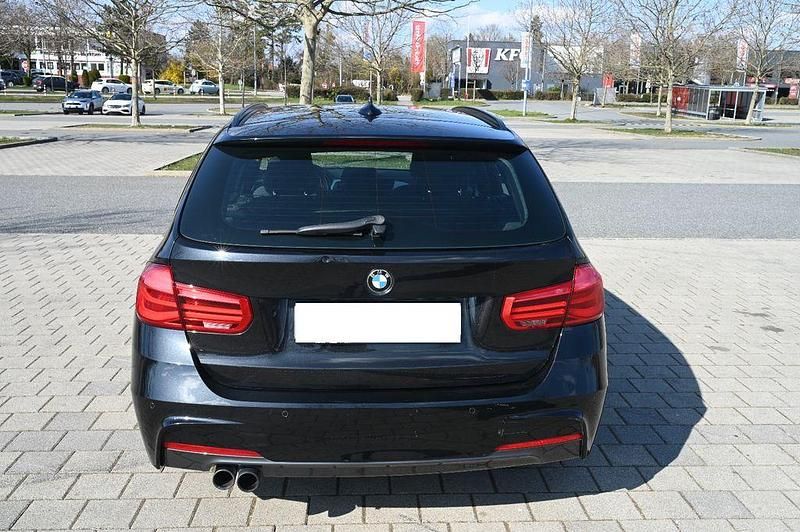 Gebraucht BMW 330 M Sport 252 PS (185 kW) 2015 Schwarz Kombi
