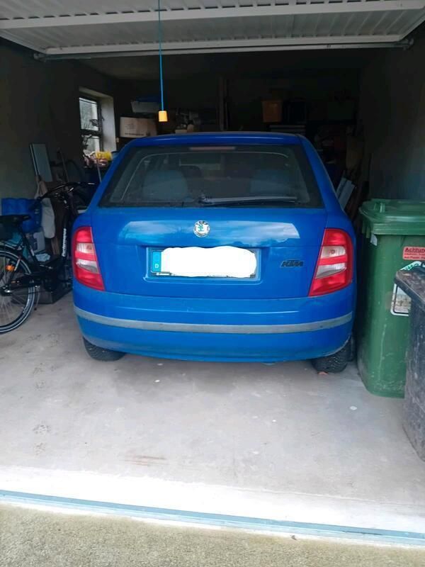 Blau Gebraucht 2001 Skoda Fabia Kleinwagen | 1.000 € (Fairer Preis) - Bild 1/4
