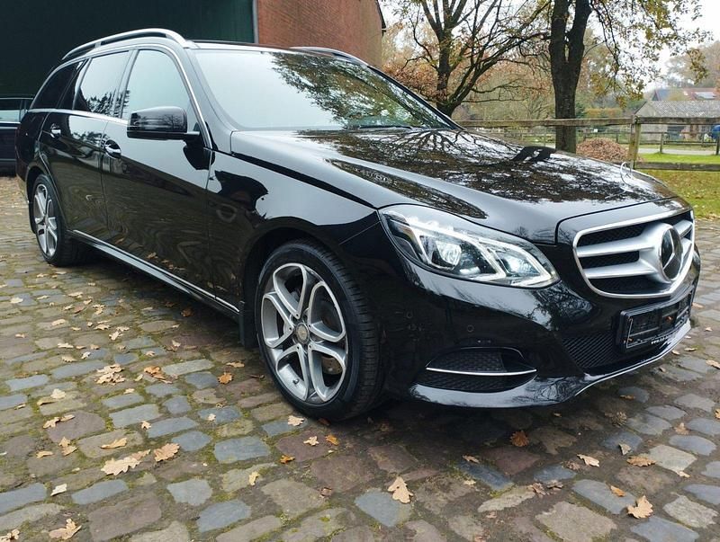 Gebraucht Mercedes E350 Avantgarde 258 PS (189 kW) 2015 Schwarz Kombi
