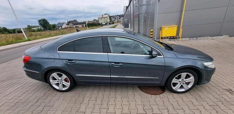 Gebraucht VW Passat 140 PS (102 kW) 2010 Grau Limousine