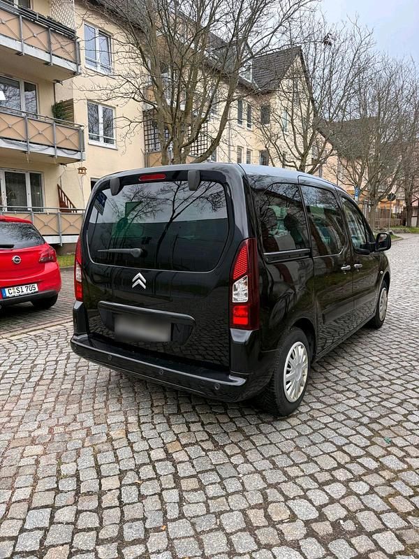 Gebraucht Citroën Berlingo 110 PS (80 kW) 2017 Schwarz Van / Kleinbus