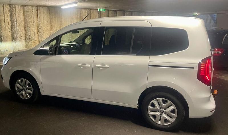 Weiß Gebraucht 2024 Renault Kangoo Equilibre Van / Kleinbus | 21.900 € (Superpreis) - Bild 1/4