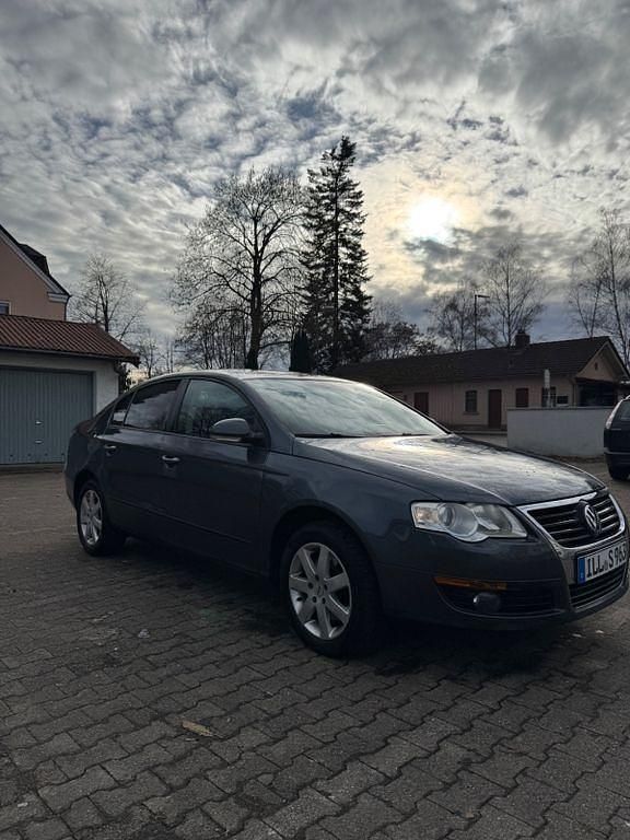Gebraucht VW Passat Comfortline 122 PS (89 kW) 2009 Limousine
