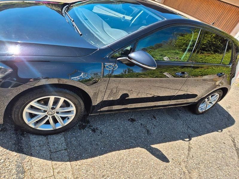 Gebraucht VW Golf VII Comfortline 110 PS (80 kW) 2017 Schwarz Kombi