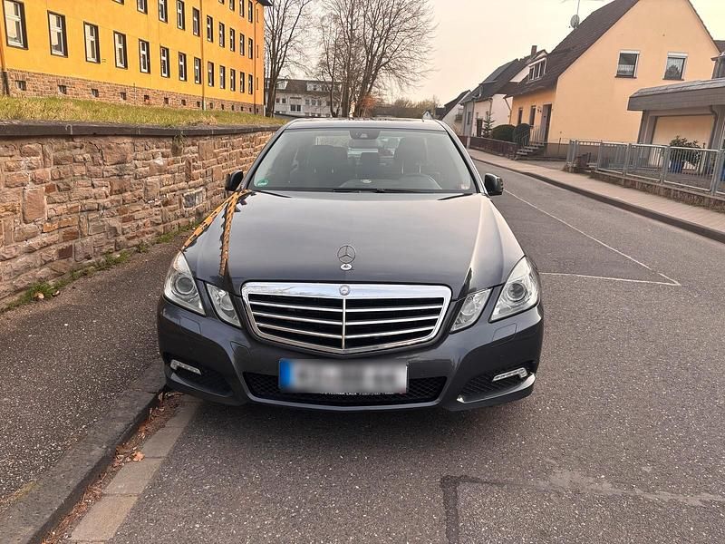 Gebraucht Mercedes E350 292 PS (214 kW) 2009 Grau Limousine