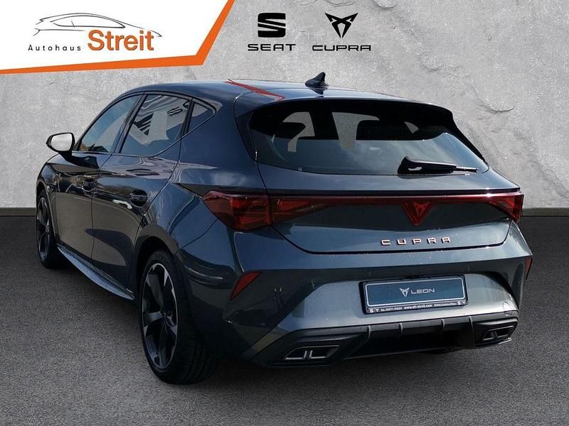 Gebraucht Cupra Leon 150 PS (110 kW) 2024 Grau) magnetic grau metallic (grau Limousine