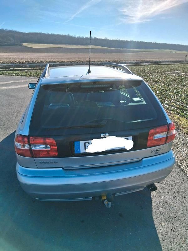 Gebraucht Volvo V40 136 PS (100 kW) 2003 Silber Kombi