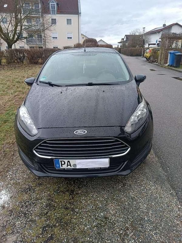 Gebraucht Ford Fiesta Titanium 82 PS (60 kW) 2015 Limousine