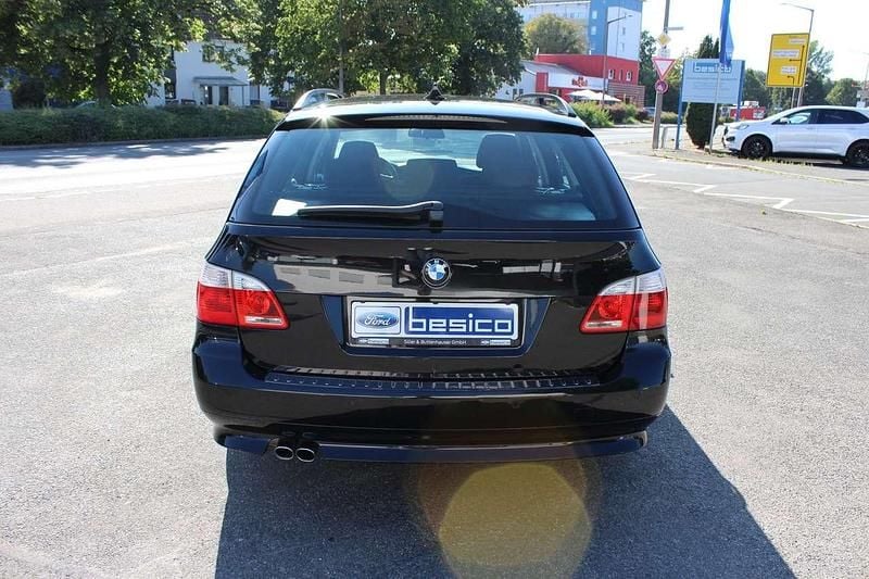 Gebraucht BMW 530 231 PS (169 kW) 2005 Schwarz Kombi