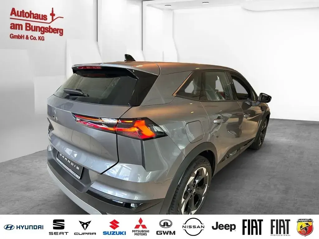 Neu Mitsubishi Grandis Diamant Edition 141 PS (103 kW) 2026 Grau SUV
