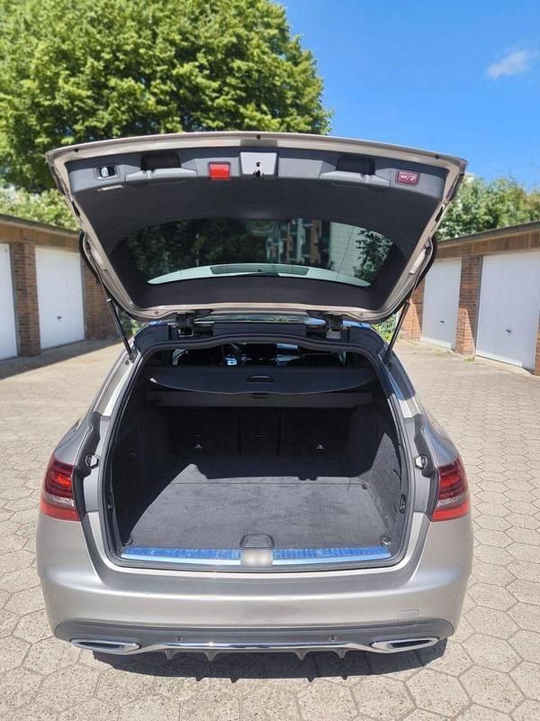 Gebraucht Mercedes C300 AMG line 245 PS (180 kW) 2020 Braun Kombi