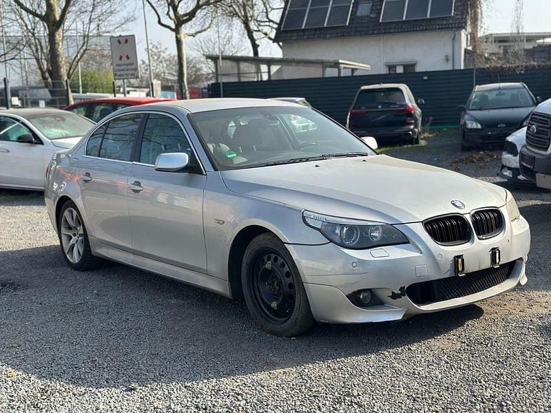 Second-hand BMW 525 218 CP (160 kW) 2005 Argintiu Berlinǎ