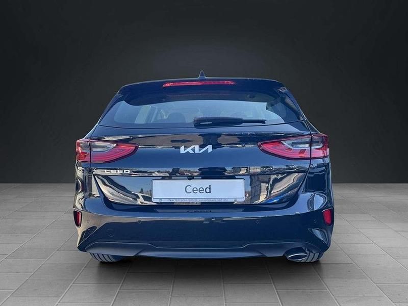 Gebraucht Kia Ceed Spirit 140 PS (102 kW) 2026 (1k) black pearl Kleinwagen