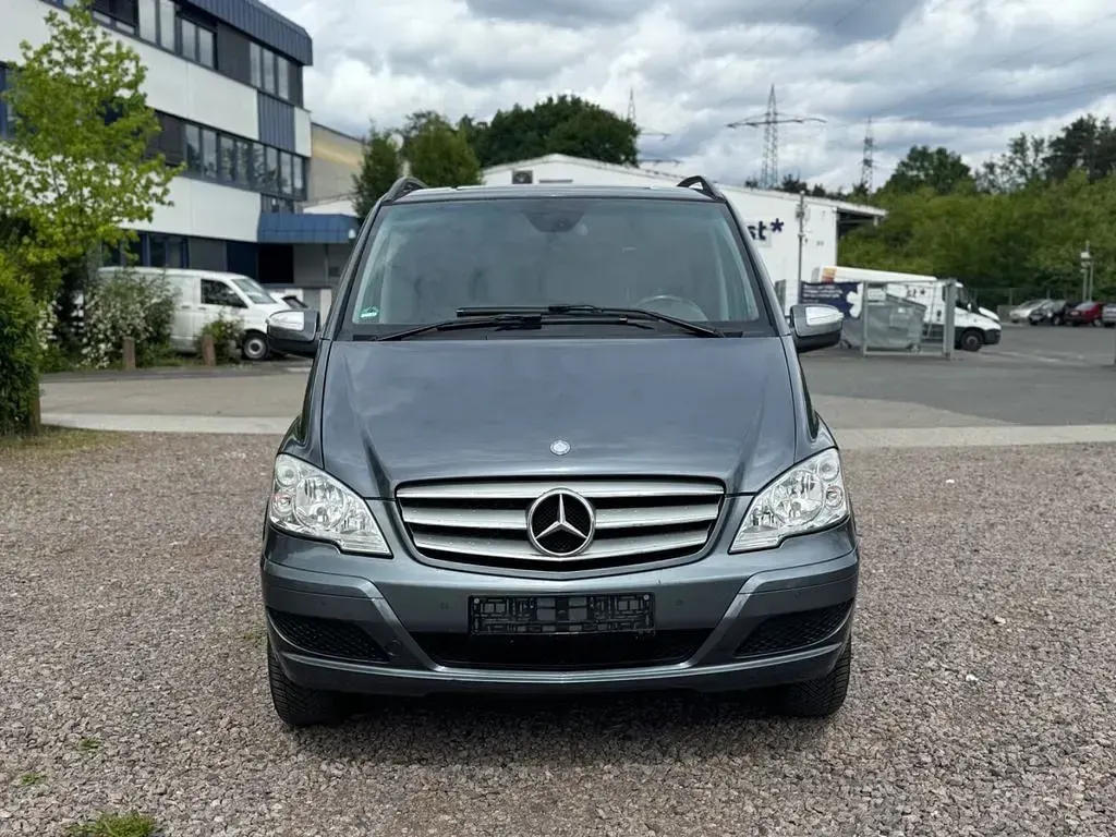 Gebraucht Mercedes Viano Edition 163 PS (119 kW) 2012 Grau Van / Kleinbus