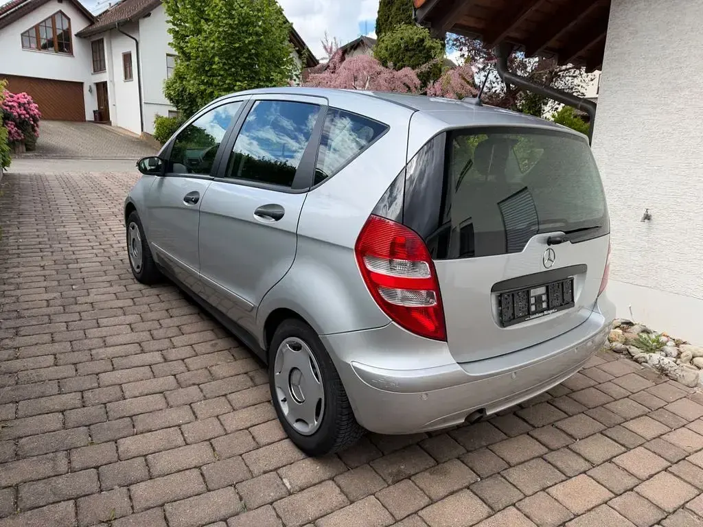 Gebraucht Mercedes A170 116 PS (85 kW) 2008 Silber Van / Kleinbus