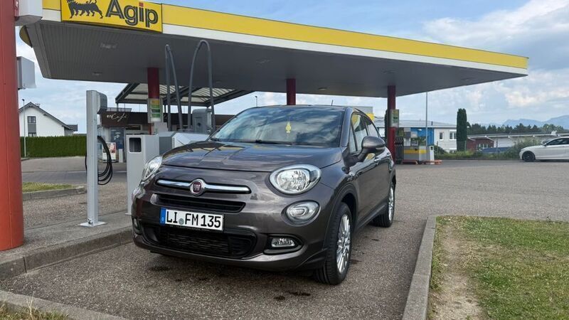 Grau Gebraucht 2016 Fiat 500X Pop Star SUV | 12.150 € (Fairer Preis) - Bild 1/4