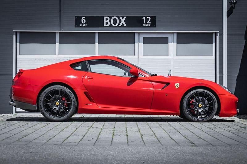 Second-hand Ferrari 599 620 CP (456 kW) 2007 Roșu Coupe