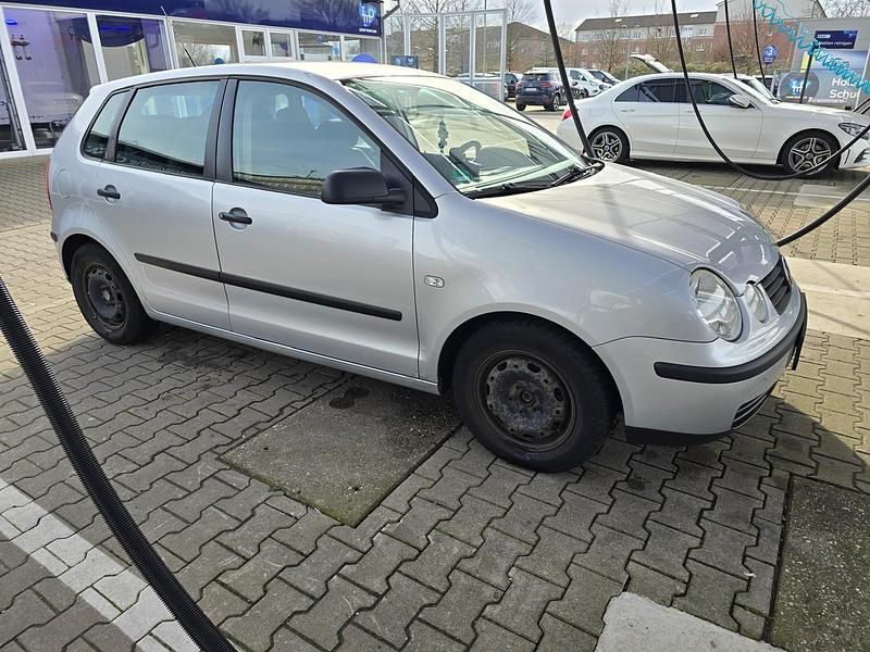 Gebraucht VW Polo 69 PS (50 kW) 2003 Silber Kleinwagen