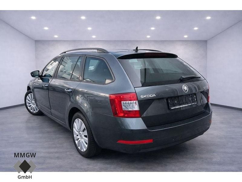 Gebraucht Skoda Octavia Ambition 150 PS (110 kW) 2016 Grau Kleinwagen