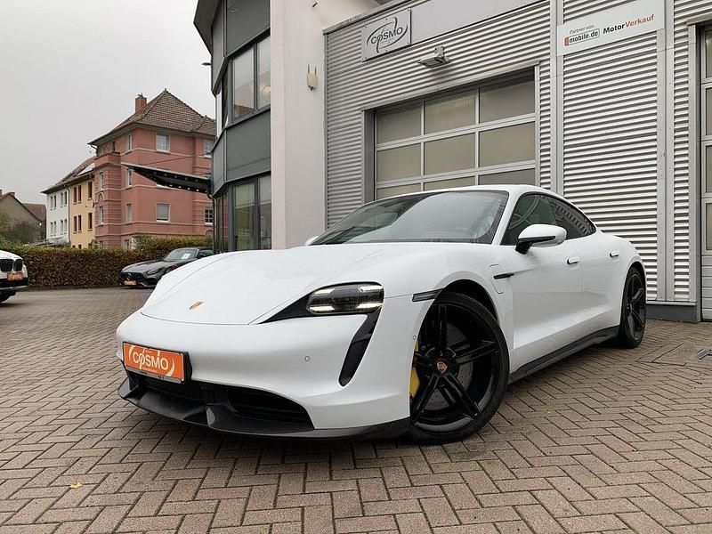 Weiß Gebraucht 2022 Porsche Taycan Turbo S Limousine | 99.740 € (Fairer Preis) - Bild 1/4